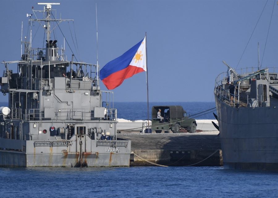 حادث تصادم خطير بين سفينتين عسكريتين فيليبينية وصينية في بحر الصين الجنوبي!